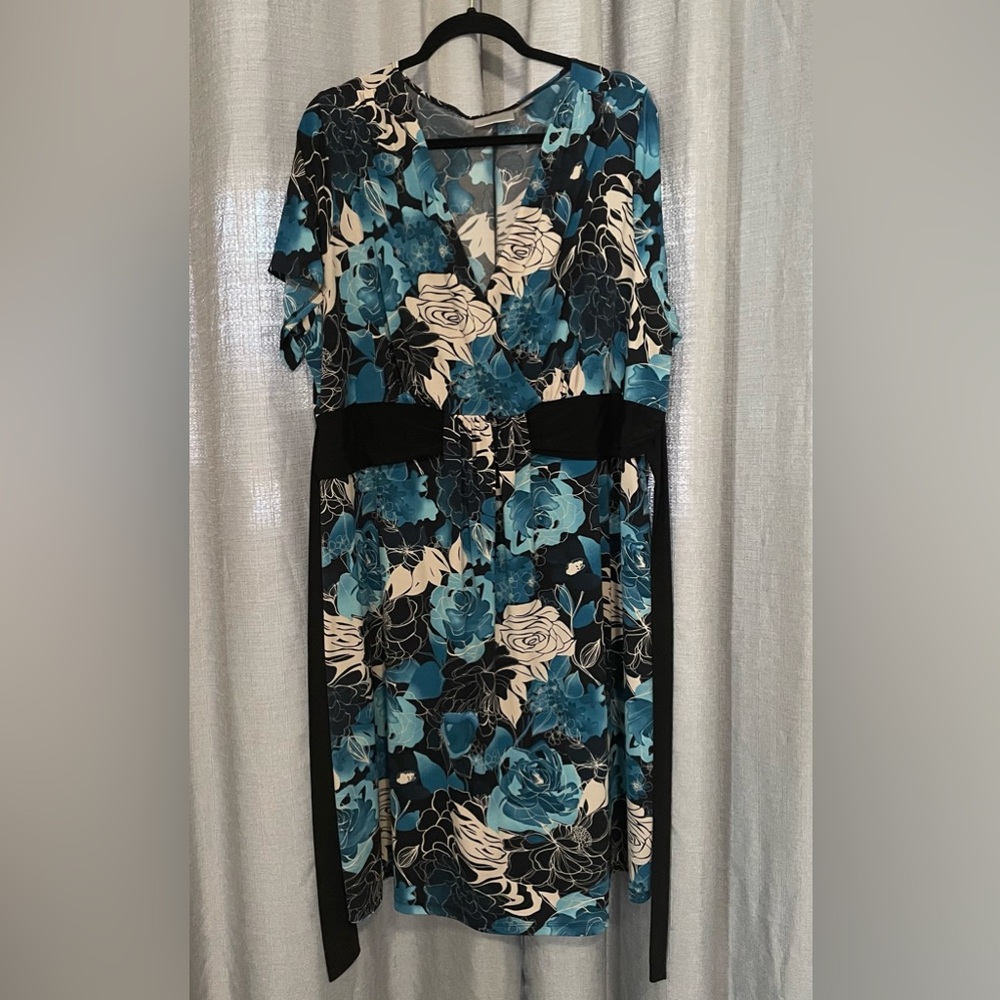 Avenue Dress